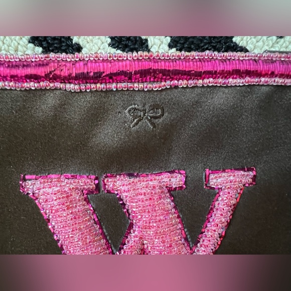 ANYA HINDMARCH small silk zip purse/ pouch with metallic threading and beadwork - Picture 3 of 7